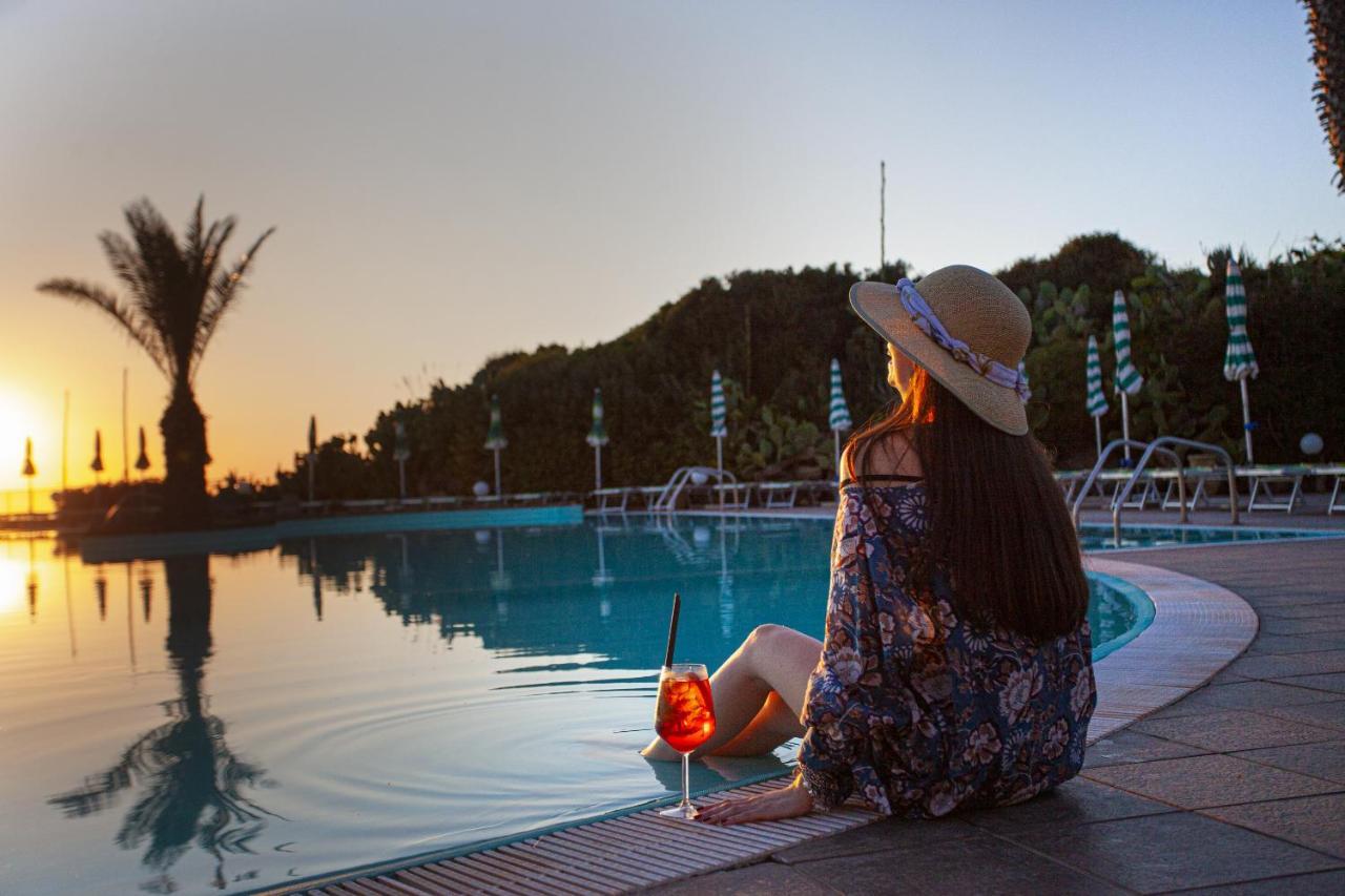 Suvaki Resort Madonna Delle Grazie ภายนอก รูปภาพ
