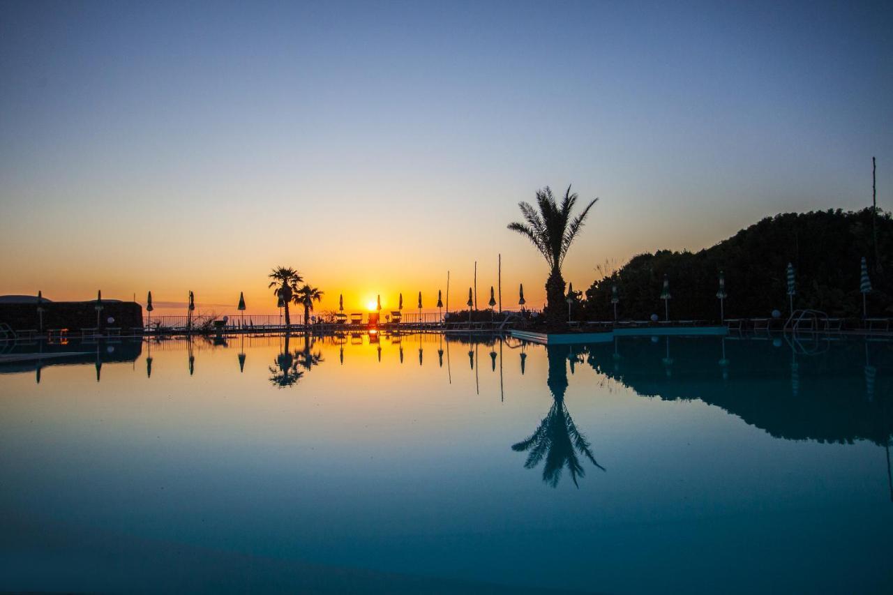 Suvaki Resort Madonna Delle Grazie ภายนอก รูปภาพ